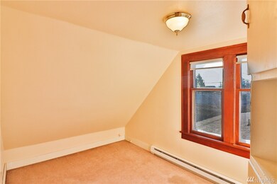 2908 25th St, Everett, WA 98201 - photo 3