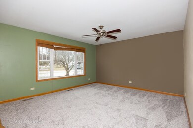 121 Kevin Ln, Oswego, IL 60543 - photo 5