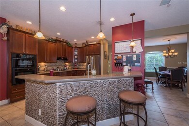 Large Kitchen-Plenty of Storage!