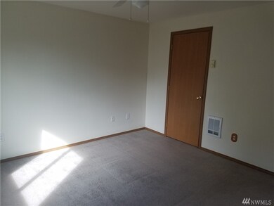 16133 Vancil Loop SE, Yelm, WA 98597 - photo 4