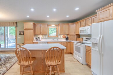 2801 46th Ave SE unit 2, Mandan, ND 58554 - photo 5