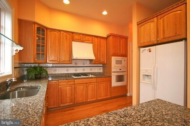 8507 Halston Way, Bethesda, MD 20814 - photo 3