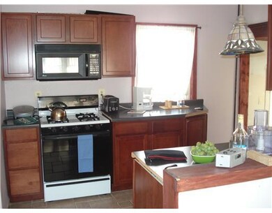 520 S Butler Blvd, Lansing, MI 48915 - photo 4