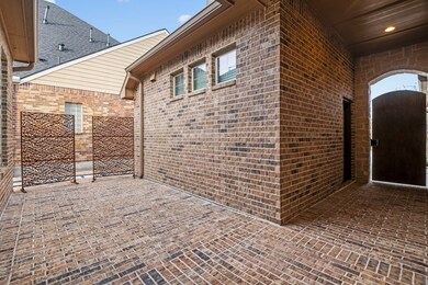 Front courtyard. You can see the private entrance to the Casita/guest suite here.