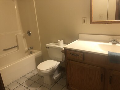 28 Rapalus St unit B, Springfield, MA 01151 - photo 3