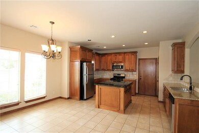 7002 Cherokee Crossing W, Warr Acres, OK 73132 - photo 3