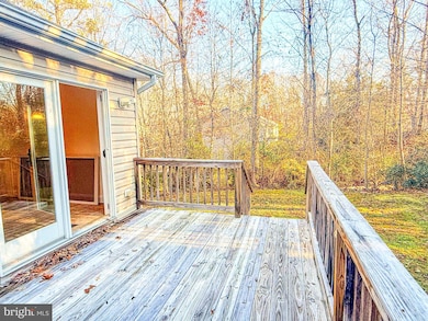 23053 Gunston Dr, Lexington Park, MD 20653 - photo 5