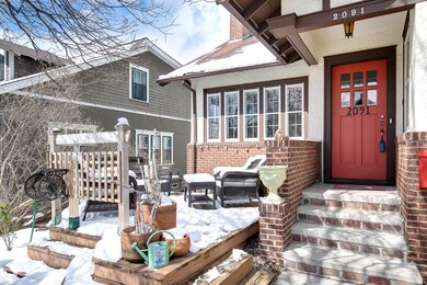 The front deck is perfect for relaxing on non-snow