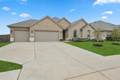 31227 Raleigh Creek Dr, Tomball, TX 77375 - photo 3