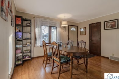 711 E Blue Earth St, Lake Crystal, MN 56055 - photo 3