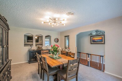 712 Joanna Dr, Hurst, TX 76053 - photo 3