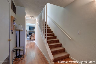 7000 Meteor Ct, Anchorage, AK 99504 - photo 4