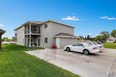 719 Yale Ave, Burley, ID 83318 - photo 4