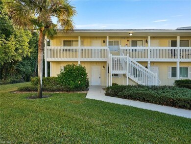 4621 Bayshore Dr unit Q1, Naples, FL 34112 - photo 2