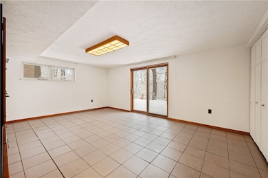 154 N Jamestown Rd, Coraopolis, PA 15108 - photo 5