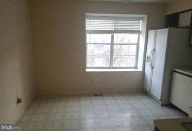 2529 Ebony Rd, Parkville, MD 21234 - photo 5