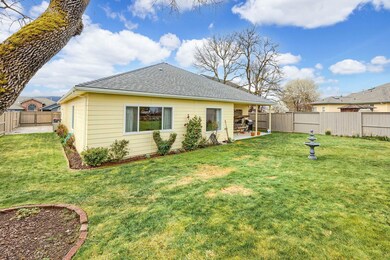 500 Ridgeway Ave, Central Point, OR 97502 - photo 6