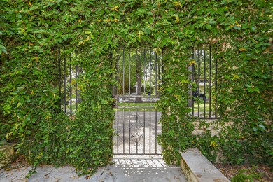 1 Rain Hollow Place, Houston, TX 77024 - photo 5