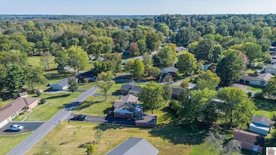 576 Hickory St, Calvert City, KY 42029 - photo 5