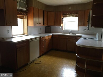 509 Pottstown Ave, Pennsburg, PA 18073 - photo 3