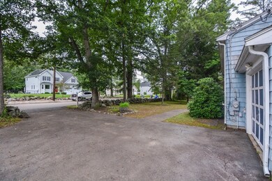 712 Norfolk St, Holliston, MA 01746 - photo 4