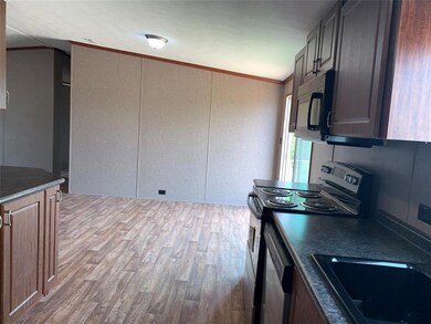 145 Grover Ct, Decatur, TX 76234 - photo 4