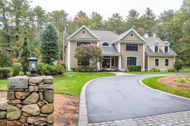 94 Elm St, Medfield, MA 02052 - photo 3