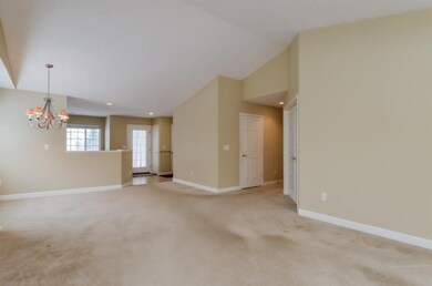 005-Living_Room-1379880-mls