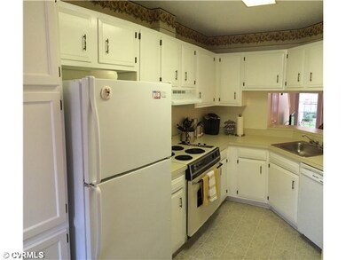 Cafeteria/Kitchen - Lots of cabinet space!