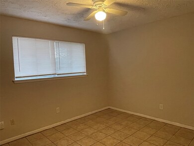 10106 Heather Hill Dr, Houston, TX 77086 - photo 5