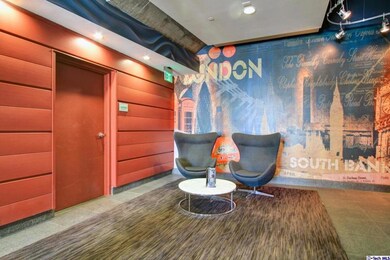 133 S Los Robles Ave unit 202, Pasadena, CA 91101 - photo 2