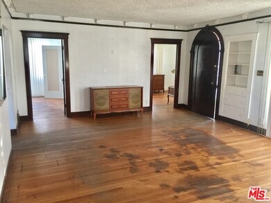 2302 Virginia Rd, Los Angeles, CA 90016 - photo 4