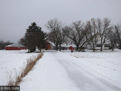 1712 Apron Rd, Randall, MN 56475 - photo 2