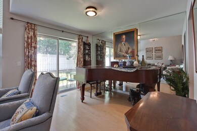 130 Huntington St unit 24D, Lake Bluff, IL 60044 - photo 5