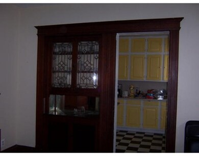 484 White St, Springfield, MA 01108 - photo 5