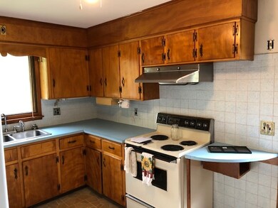 16 Bramley Way, Bellows Falls, VT 05101 - photo 3