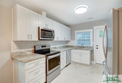 710 E 38th St, Savannah, GA 31401 - photo 4