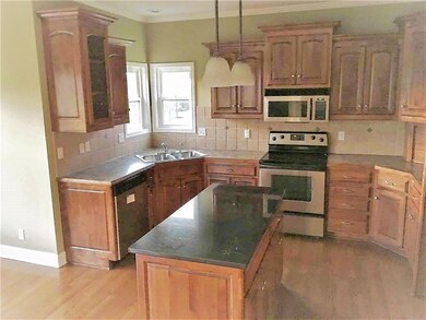 4420 SW Admiral Byrd Dr, Lees Summit, MO 64082 - photo 4