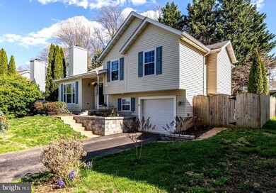 6308 Pitch Pine Ct, Sykesville, MD 21784 - photo 2