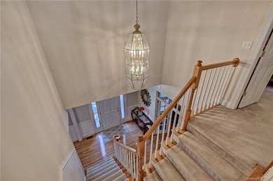 2 story foyer