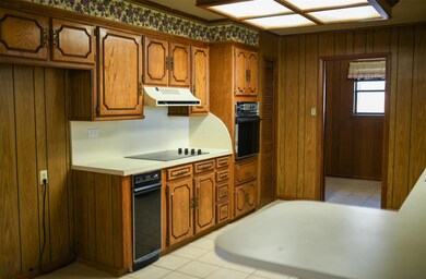 210 Texoma Dr, Whitesboro, TX 76273 - photo 6