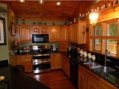 819 Cross Country Rd, Pembroke, NH 03275 - photo 3