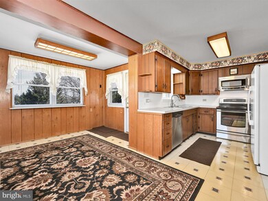 340 Gibraltar Rd, Reading, PA 19606 - photo 6