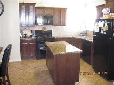 14400 Desert Sage Dr, Horizon City, TX 79928 - photo 2