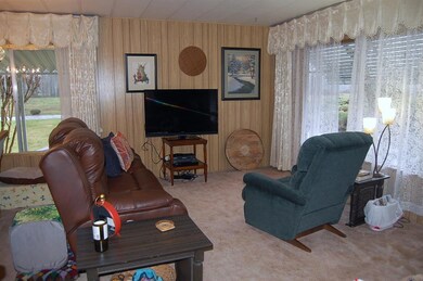 328 Beechwood Dr unit A, Grants Pass, OR 97526 - photo 3