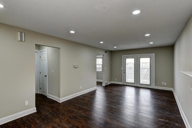 1633 Hallworth Ct Columbus OH-print-004-