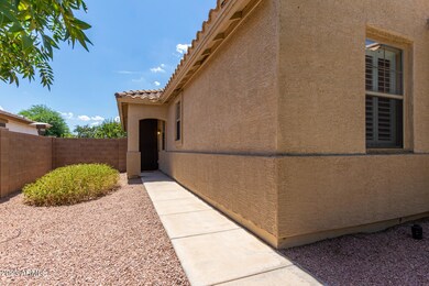 1377 E Chestnut Ln, Gilbert, AZ 85298 - photo 3