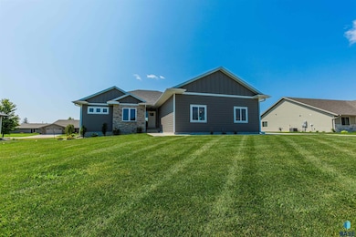 204 S 15th Ave, Rock Rapids, IA 51246 - photo 2