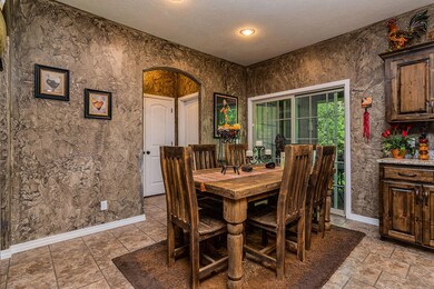822STrailPointCtNixa-3DiningRoom
