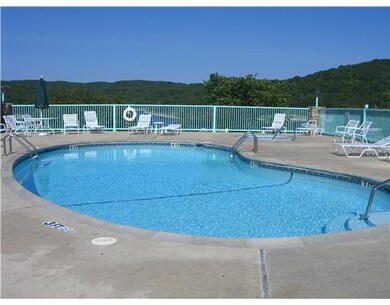 Swimming Pool/Hot Tub/Sauna.